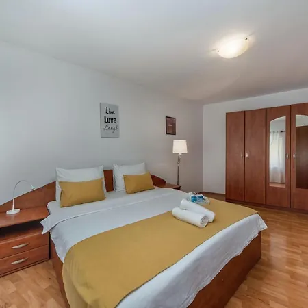 Tia * Rijeka