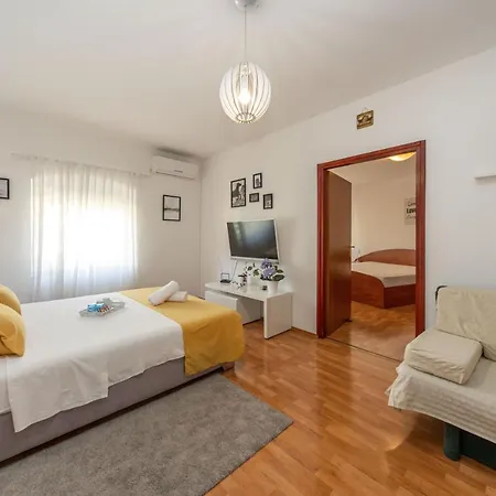 Tia Rijeka