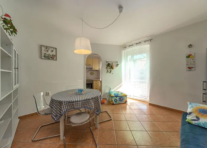 Apartment Tia